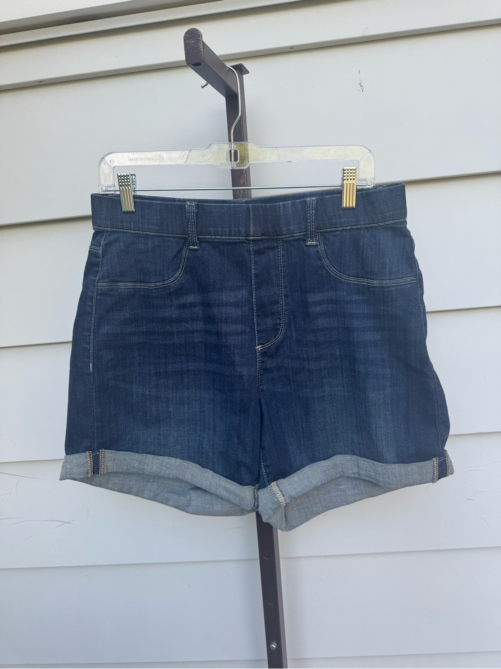 JUDY BLUE dark blue rolled cuff denim shorts size 1X pull on stretch jean